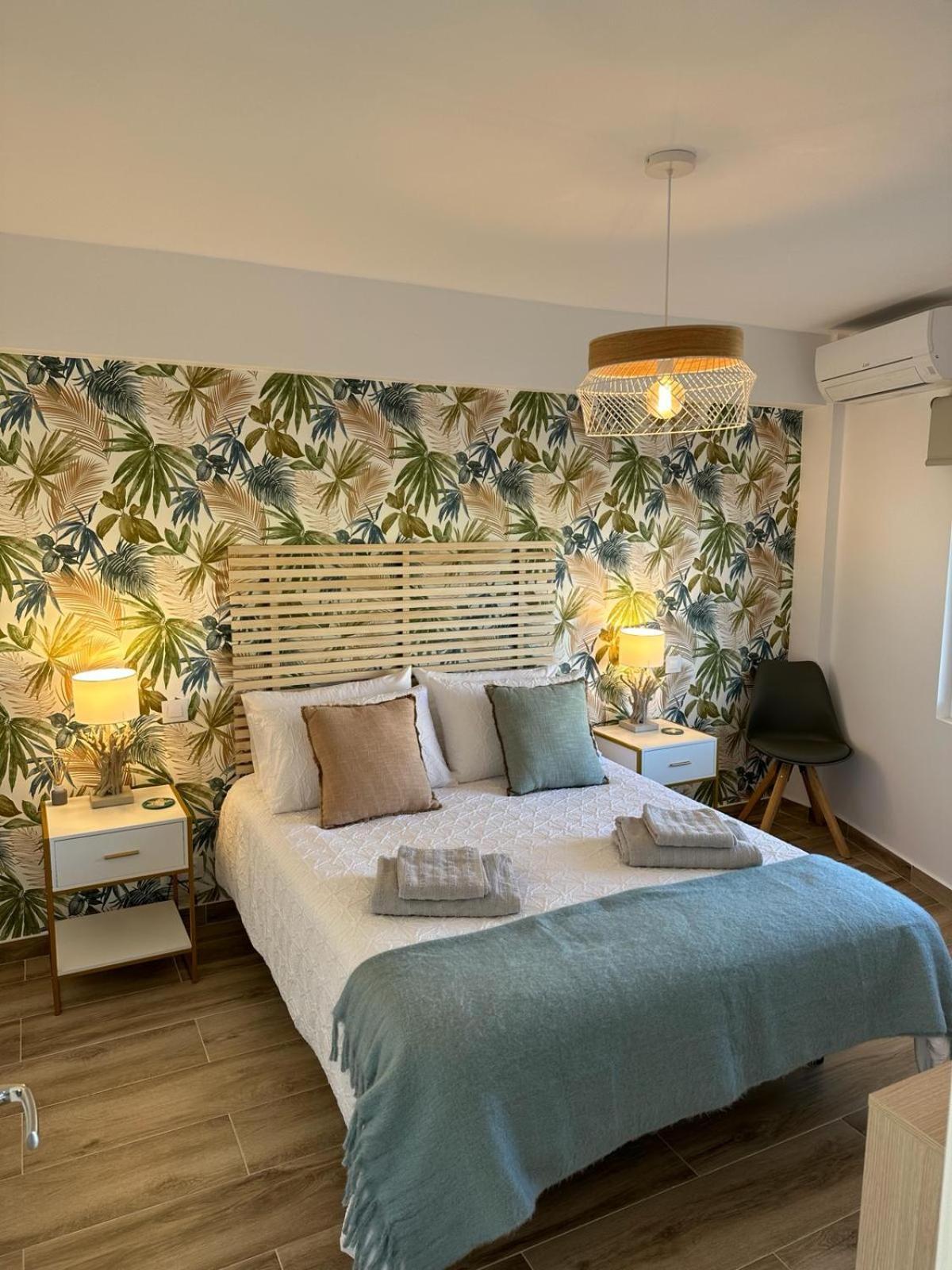 Waterfront 3 Bed Apartment, 90M From The Beach Platja de Larenal ภายนอก รูปภาพ