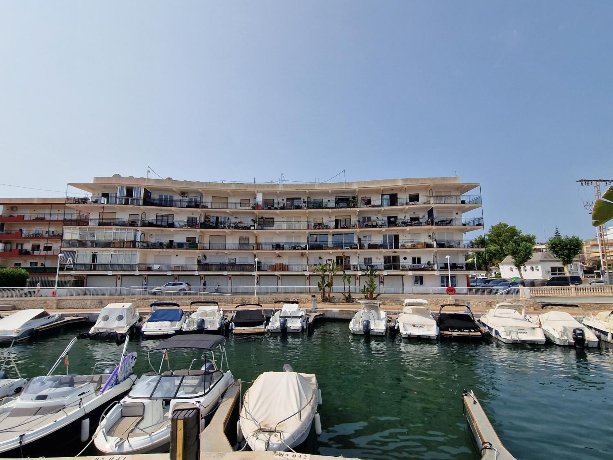 Waterfront 3 Bed Apartment, 90M From The Beach Platja de Larenal ภายนอก รูปภาพ