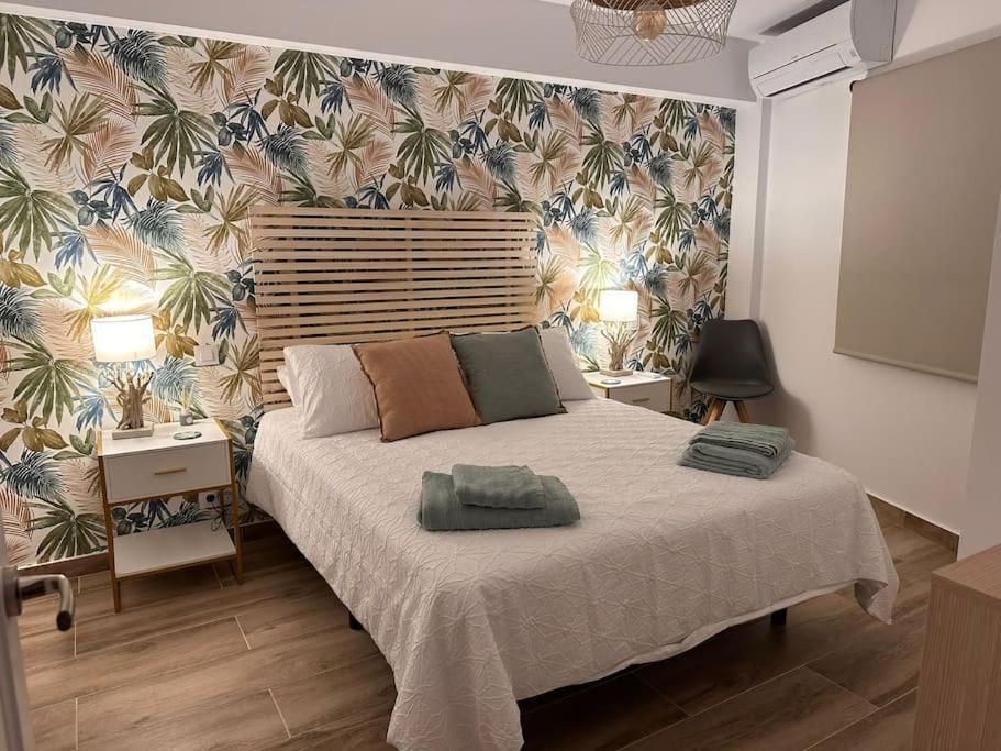 Waterfront 3 Bed Apartment, 90M From The Beach Platja de Larenal ภายนอก รูปภาพ