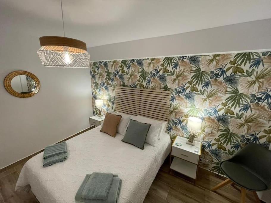 Waterfront 3 Bed Apartment, 90M From The Beach Platja de Larenal ภายนอก รูปภาพ